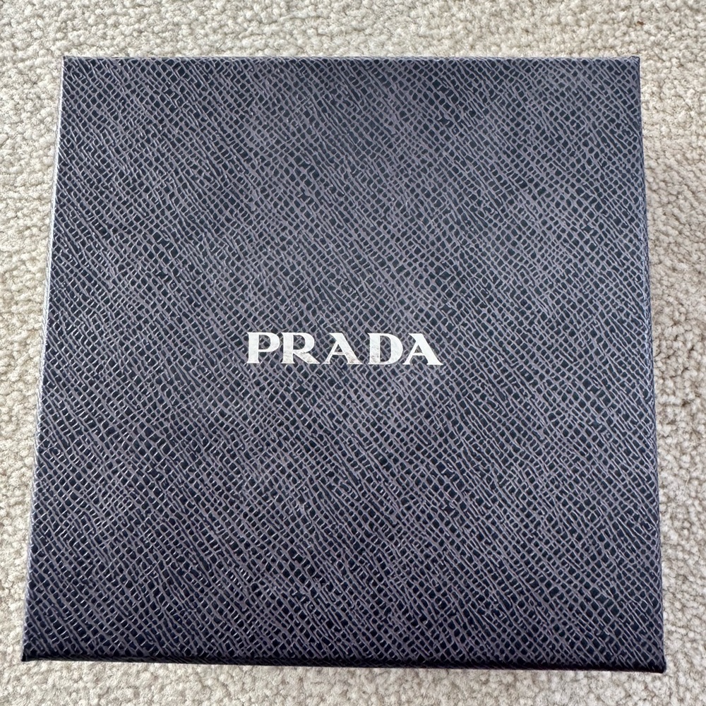 ***BRAND NEW*** Prada Re-Nylon Pink Hair Scrunchie - Picture 7 of 9